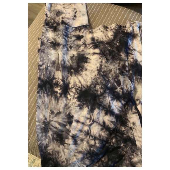 Last pair! 5 STAR ⭐️ Tie Dye Palazzo Pants - Picture 4 of 5